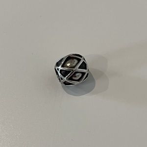 Pandora charm 🤍